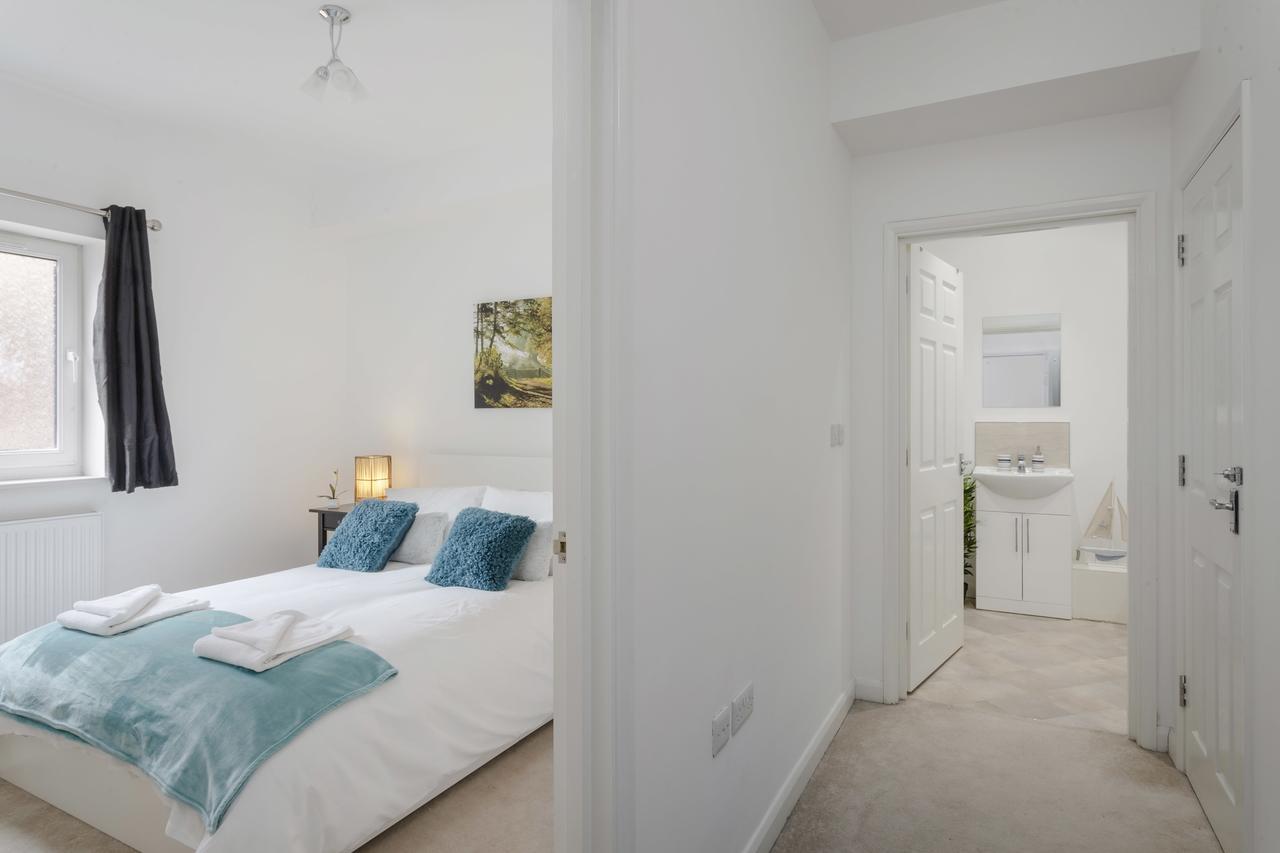 1 Bed Apt Sleeps 4 Лутон Экстерьер фото