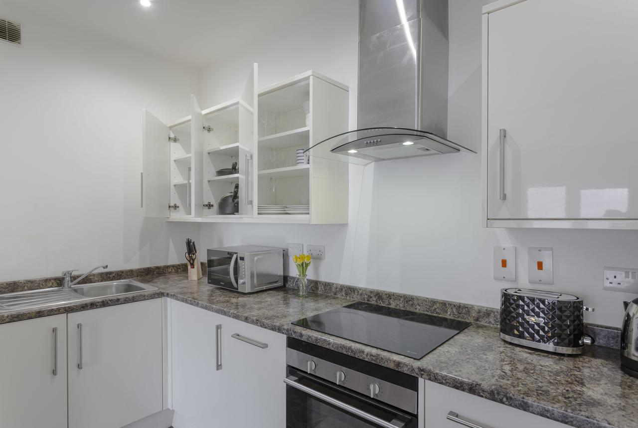 1 Bed Apt Sleeps 4 Лутон Экстерьер фото